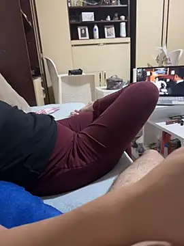 jessieandjames29 online show from July 10, 2026, 6:41 pm