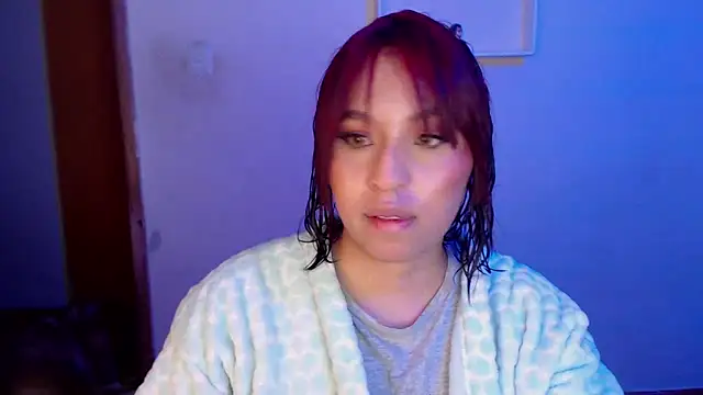 annie3 online show from December 28, 2024, 2:22 am