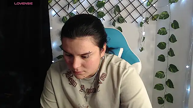 Snapshot of Nika_1_ chatting on May 25, 2026, 12:32 am Nika 1 online show from May 25, 2026, 12:32 am