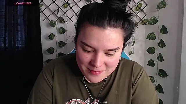 Snapshot of Nika_1_ chatting on May 20, 2026, 7:33 pm Nika 1 online show from May 20, 2026, 7:33 pm