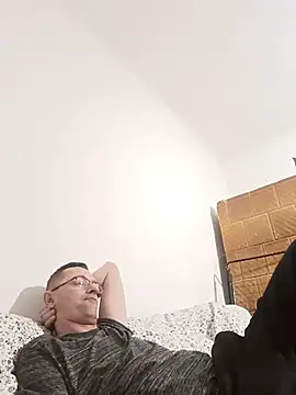 Escortfiuk online show from February 22, 2025, 9:37 pm