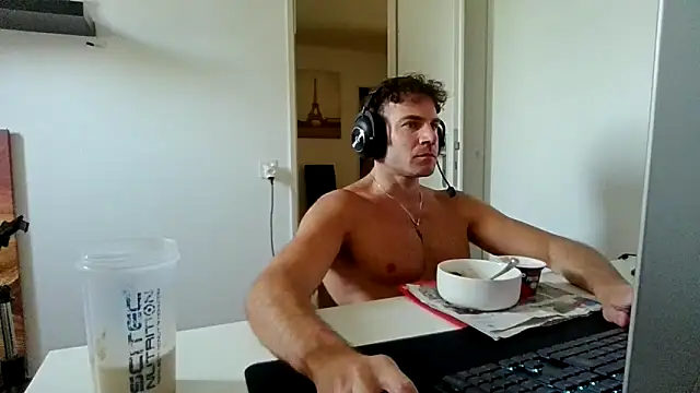 alpha-hunk online show from June 16, 2026, 10:26 am