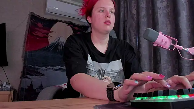 NielletaBlossom online show from June 15, 2026, 3:18 am