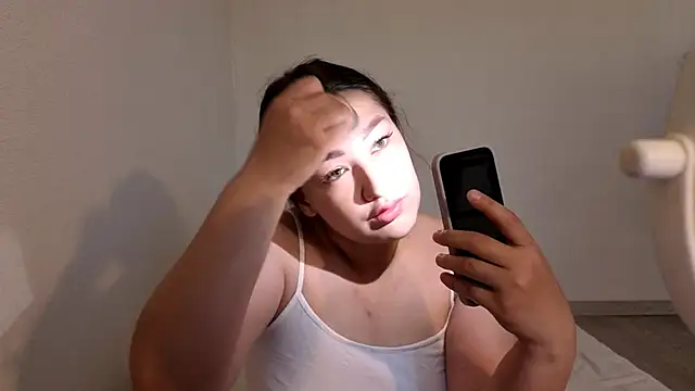 Aria Blisss online show from June 14, 2026, 1:24 am