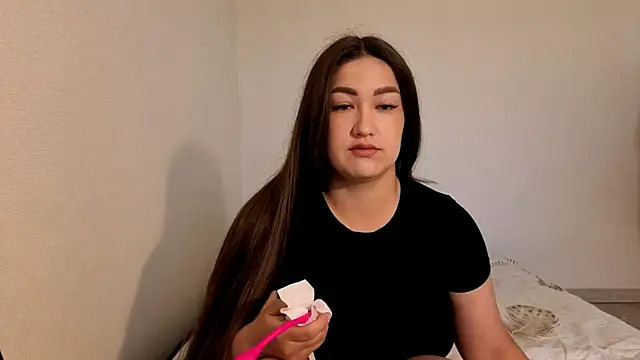 Aria Blisss online show from June 17, 2026, 1:16 am