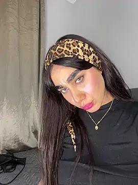 Meryem Queen online show from May 21, 2026, 1:25 am