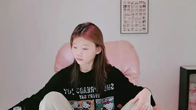 yangyang-1115 online show from July 4, 2026, 3:13 am
