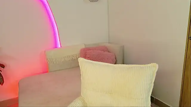 AllissonJames online show from May 8, 2026, 11:25 am