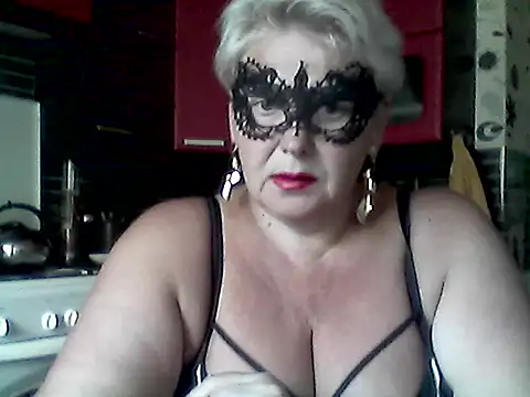 Lisa Suzie online show from June 26, 2026, 8:53 am