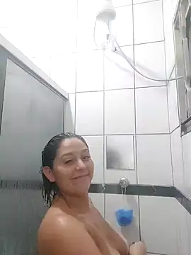 baixinhaloira online show from January 13, 2025, 1:34 am