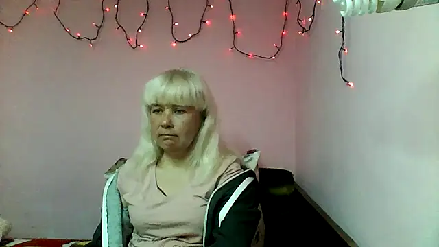 sakura blonde online show from March 12, 2026, 10:25 pm