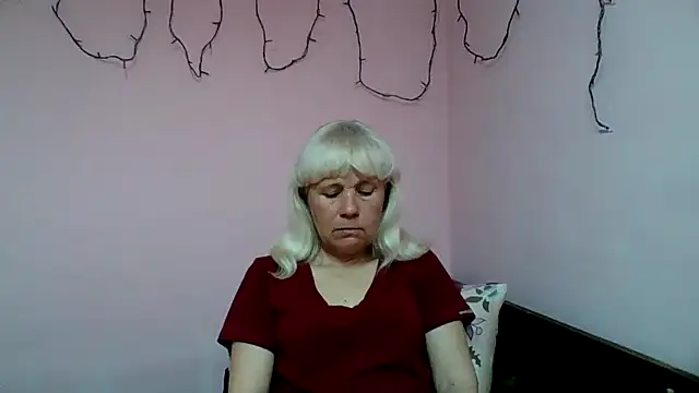 sakura blonde online show from March 29, 2026, 7:37 pm