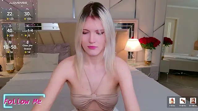 NellieLoyns online show from May 21, 2026, 5:21 pm