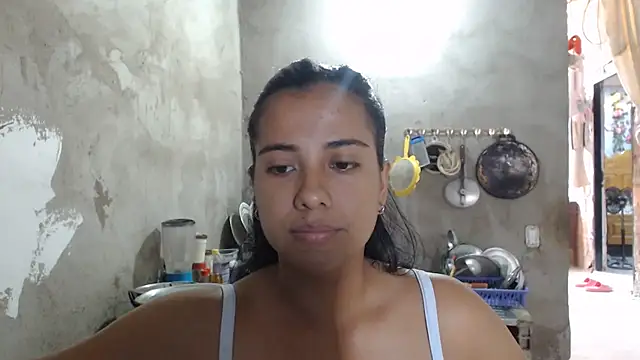 Coral0403 online show from June 14, 2026, 1:56 pm