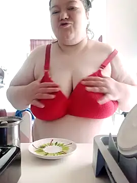 nutellamm online show from July 13, 2026, 6:35 am