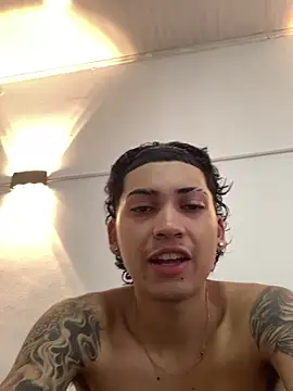 Br4ndxpimm online show from May 17, 2026, 6:52 pm
