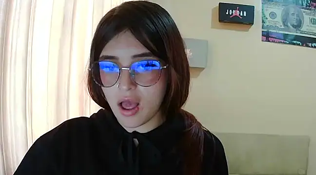 Snapshot of CRISTAL_JD01 chatting on December 30, 2024, 7:11 pm CRISTAL JD01 online show from December 30, 2024, 7:11 pm