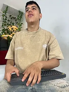 Angel Khouri online show from March 8, 2026, 4:27 am