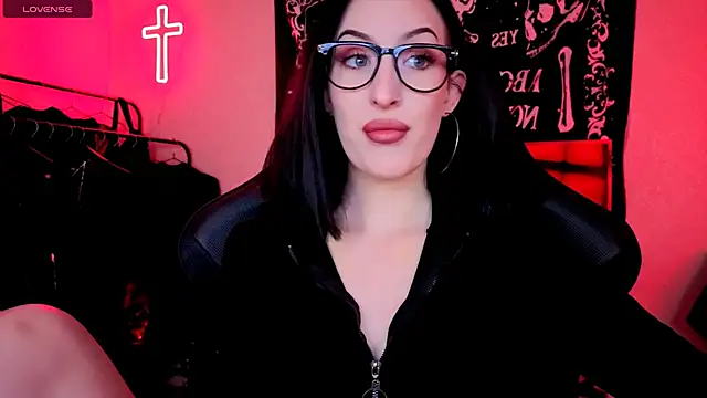 Miss Alice   online show from May 31, 2026, 3:01 am