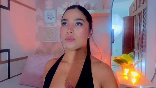 CharlotteGraay online show from June 18, 2026, 7:41 pm