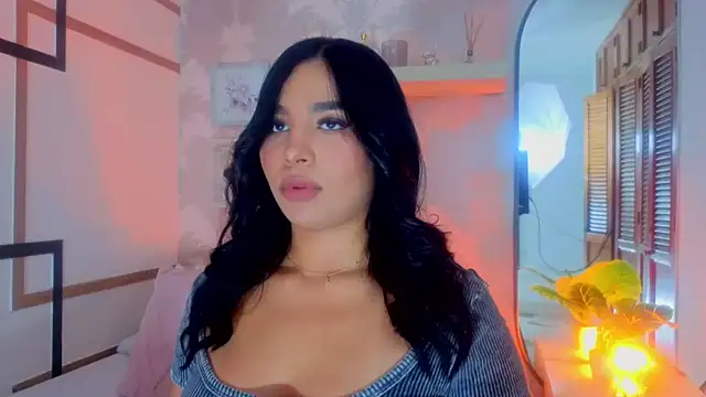 CharlotteGraay online show from June 10, 2026, 7:48 pm