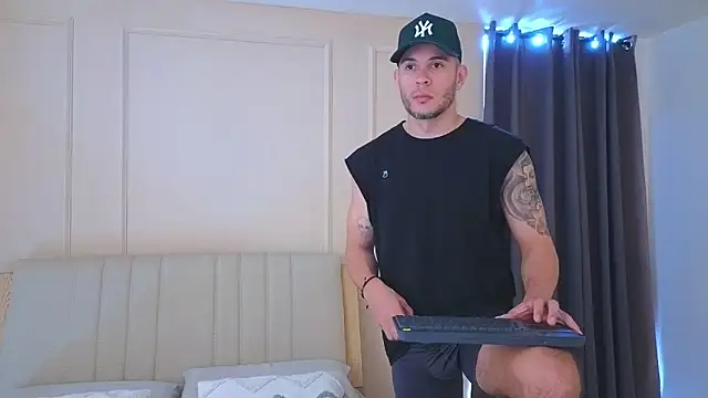 mr danni online show from June 26, 2026, 7:09 pm