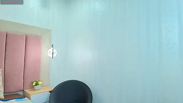 BriggiteDeLuca online show from January 17, 2025, 2:07 pm