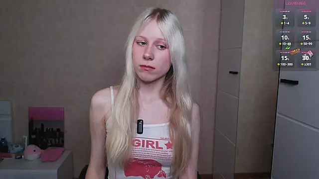 Snapshot of Mary_Kitty88 chatting on May 26, 2026, 4:43 am Mary Kitty88 online show from May 26, 2026, 4:43 am