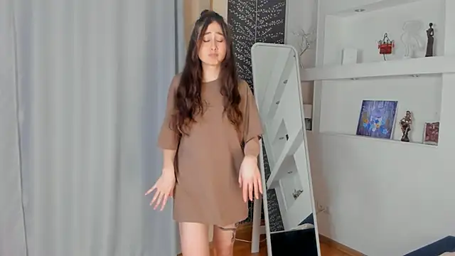 Snapshot of ElvaDrye chatting on January 22, 2025, 8:28 pm ElvaDrye online show from January 22, 2025, 8:28 pm