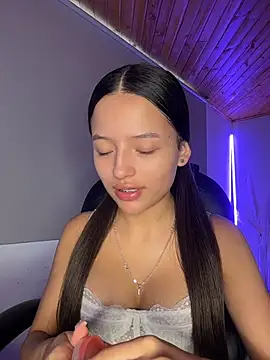 Sofia18 pinkk online show from June 17, 2026, 9:47 pm