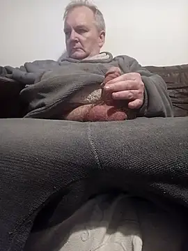 Paolo7619 online show from November 22, 2025, 3:38 am