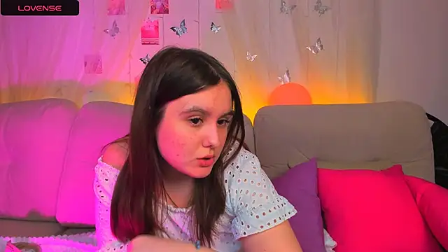 Chelsy Berry online show from February 1, 2025, 2:34 pm