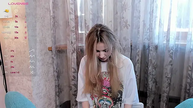 OdelinaEliot online show from February 26, 2025, 8:06 am