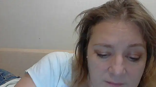 Snapshot of WriterInna44 chatting on February 11, 2025, 1:20 pm WriterInna44 online show from February 11, 2025, 1:20 pm