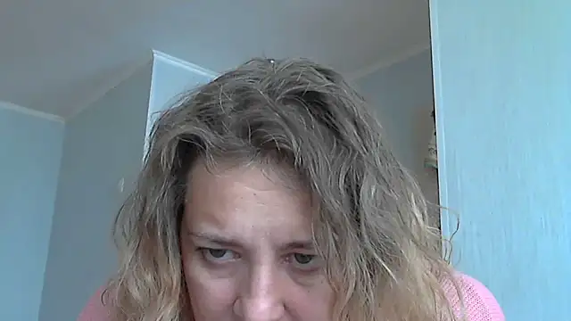 Snapshot of WriterInna44 chatting on March 1, 2025, 8:13 am WriterInna44 online show from March 1, 2025, 8:13 am