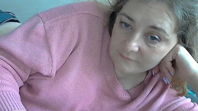 Snapshot of WriterInna44 chatting on February 28, 2025, 10:41 am WriterInna44 online show from February 28, 2025, 10:41 am