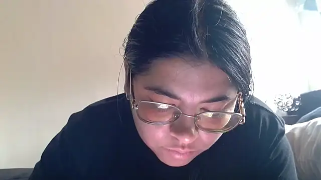 Snapshot of viccky_vick chatting on April 6, 2026, 3:46 pm viccky vick online show from April 6, 2026, 3:46 pm