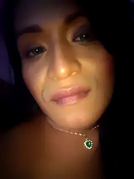 Snapshot of Dehtrans chatting on November 19, 2025, 12:05 pm Dehtrans online show from November 19, 2025, 12:05 pm