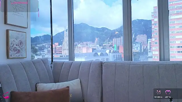 Daphne chers online show from May 7, 2026, 7:50 pm