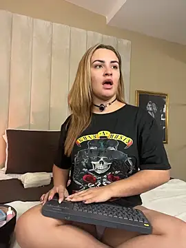 JessyCream online show from June 16, 2026, 1:11 pm