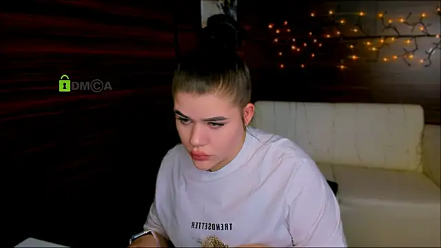 elmira rose online show from February 12, 2025, 10:46 am