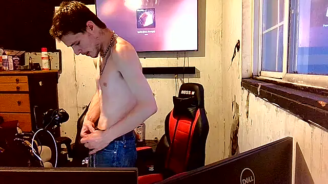 nuttyking2022 online show from May 7, 2026, 12:30 pm