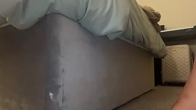 Snapshot of skyejde chatting on February 5, 2026, 6:37 pm skyejde online show from February 5, 2026, 6:37 pm