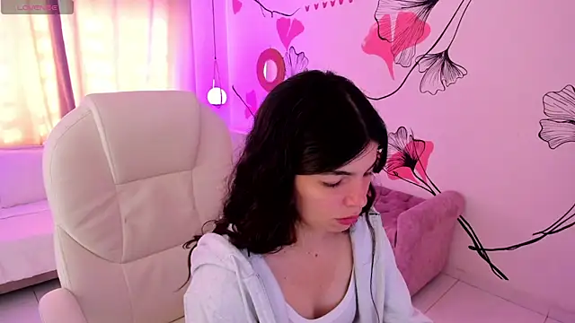 Isabela Fiorelli online show from June 14, 2026, 1:45 pm