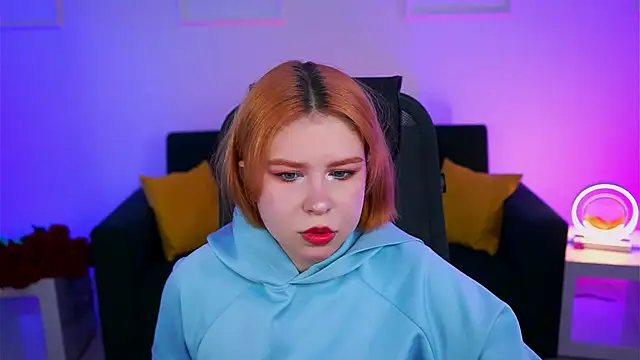 MitsukiMun online show from February 19, 2025, 12:11 pm