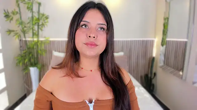 GeorginaReyes online show from June 22, 2026, 10:40 pm