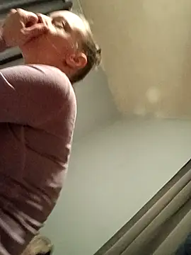 Snapshot of taterae chatting on February 9, 2026, 7:39 am taterae online show from February 9, 2026, 7:39 am