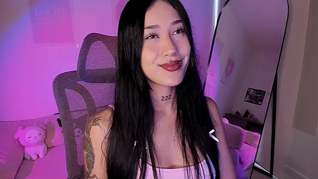 MiaWilsson  online show from June 16, 2026, 3:23 pm
