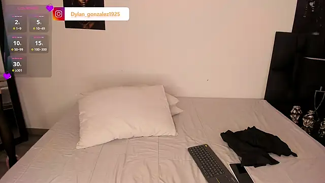 Snapshot of Dylan_Turnerr chatting on June 10, 2026, 4:24 am Dylan Turnerr online show from June 10, 2026, 4:24 am