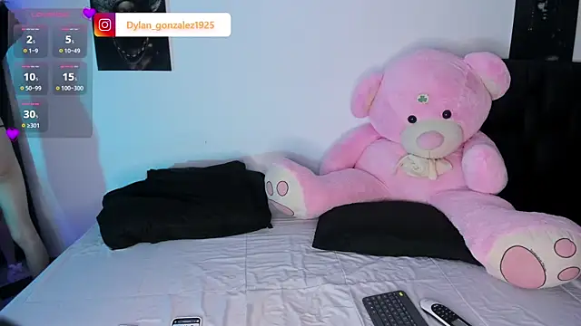 Snapshot of Dylan_Turnerr chatting on June 12, 2026, 5:16 am Dylan Turnerr online show from June 12, 2026, 5:16 am